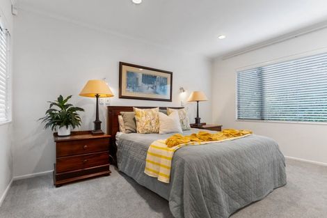 Photo of property in 2/52 Uxbridge Road, Mellons Bay, Auckland, 2014