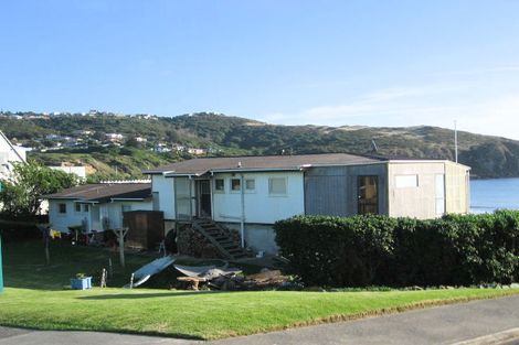 Photo of property in 7-9 Toms Road, Titahi Bay, Porirua, 5022