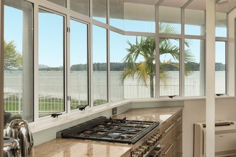 Photo of property in 18 Beach Grove, Omokoroa, 3114