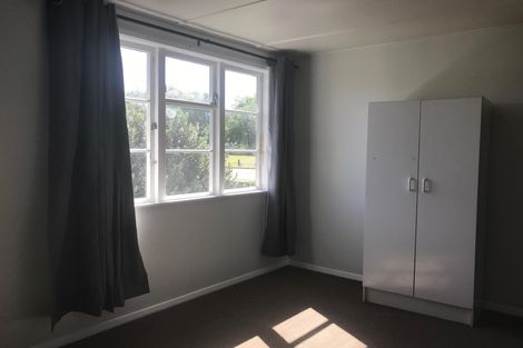 Photo of property in 10a Fraser Road, Narrow Neck, Auckland, 0624