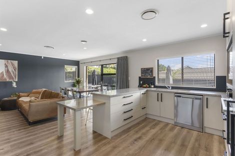 Photo of property in 11 Leicester Parade, Somerville, Auckland, 2014
