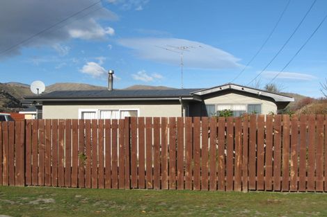 Photo of property in 16 Ortive Street, Cromwell, 9310