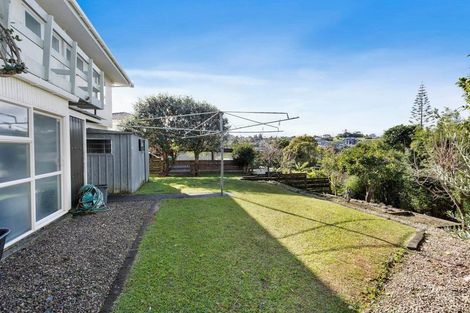 Photo of property in 19 Ravenwood Drive, Forrest Hill, Auckland, 0620