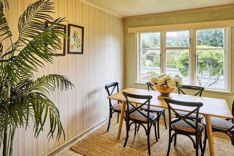 Photo of property in 112 Oriel Avenue, Tawa, Wellington, 5028