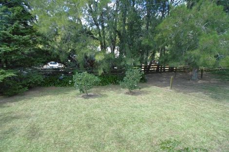 Photo of property in 2095 East Coast Road, Stillwater, Silverdale, 0993