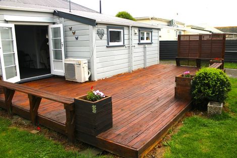 Photo of property in 2 Tawhiti Road, Hawera, 4610