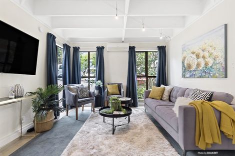 Photo of property in 11 Melrose Crescent, Melrose, Wellington, 6023