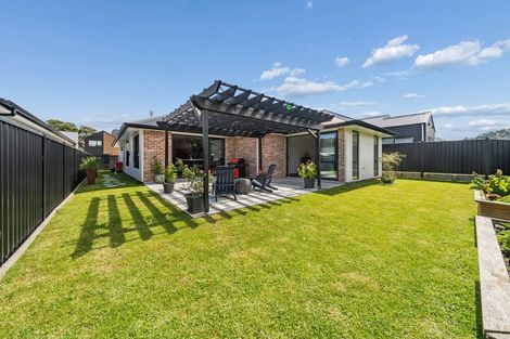 Photo of property in 21 Cynisca Crescent, Wallaceville, Upper Hutt, 5018