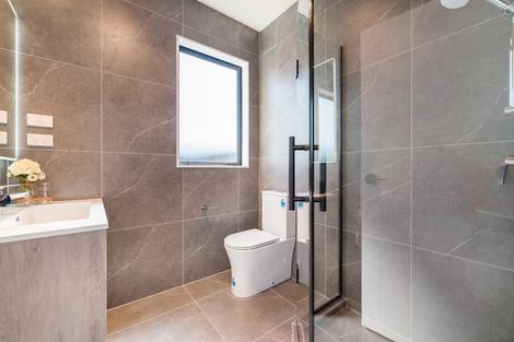 Photo of property in 14 Emerald Avenue, Rosehill, Papakura, 2113