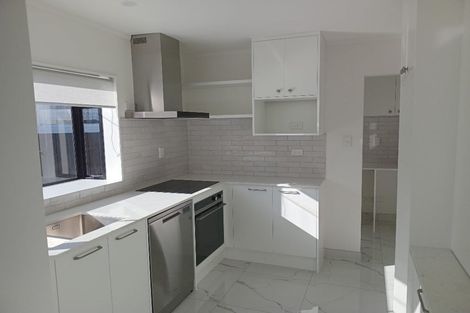 Photo of property in 27a Comins Crescent, Mission Bay, Auckland, 1071