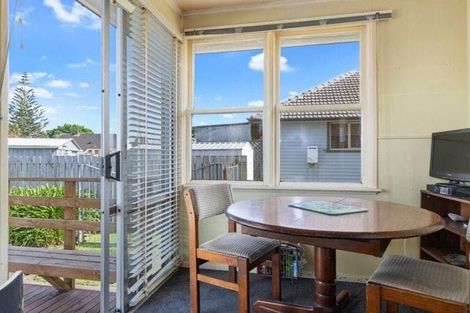 Photo of property in 44 Ross Crescent, Fairfield, Hamilton, 3214