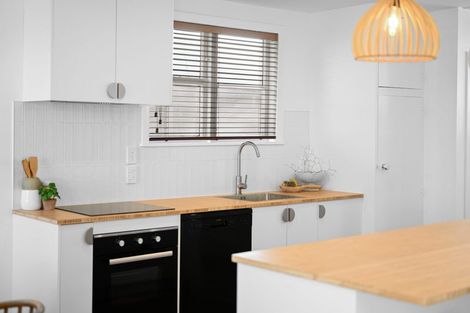 Photo of property in 26 Seaview Road, Otumoetai, Tauranga, 3110