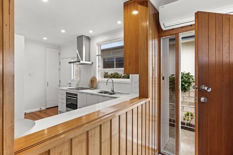 Photo of property in 10 North Terrace, Westshore, Napier, 4110