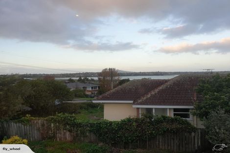 Photo of property in 109 Sylvan Avenue, Northcote, Auckland, 0627