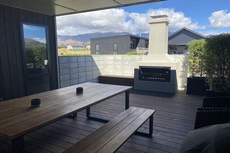 Photo of property in 31 Mount Nicholas Avenue, Wanaka, 9305