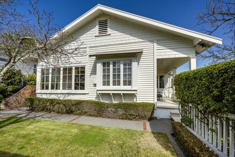 Photo of property in 18 Gladstone Road, Bluff Hill, Napier, 4110