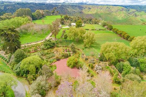 Photo of property in 16 Tokomaru Road West, Brunswick, Whanganui, 4571