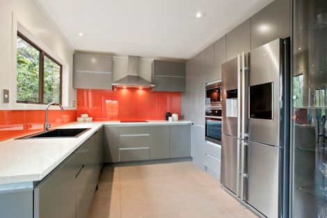 Photo of property in 24 Atarua Gardens, Waiatarua, Auckland, 0604