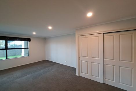 Photo of property in 1259 Devon Road, Sentry Hill, New Plymouth, 4373