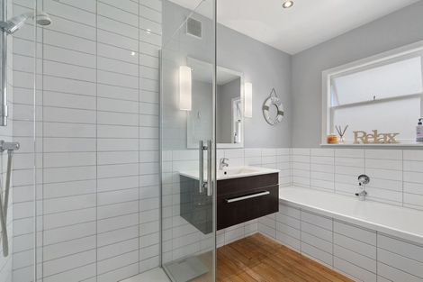 Photo of property in 48 Beulah Avenue, Rothesay Bay, Auckland, 0630