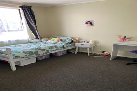 Photo of property in 4112 Great North Road, Glen Eden, Auckland, 0602