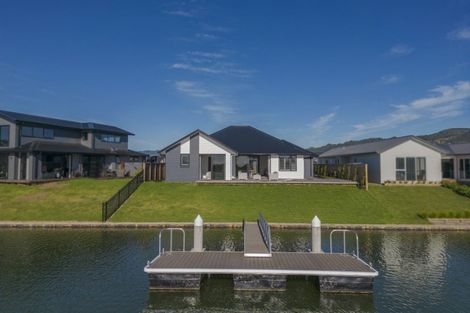 Photo of property in 28 Ngaroma Crescent, Whitianga, 3510