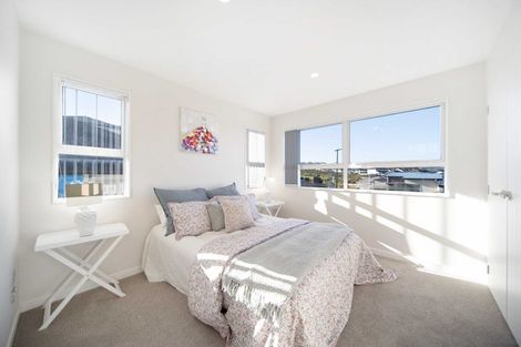 Photo of property in 14 Frazen Avenue, Papakura, 2110