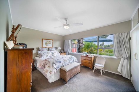 Photo of property in 2 Gatland Road, Opaheke, Papakura, 2113