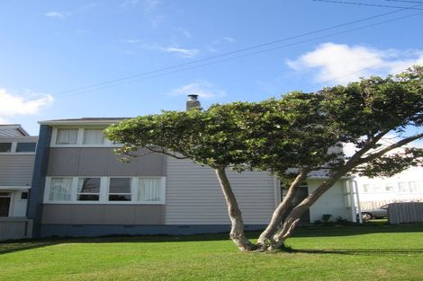 Photo of property in 28 Astrolabe Street, Cannons Creek, Porirua, 5024