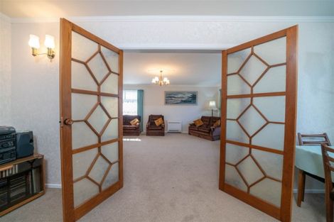 Photo of property in 27 Yardley Street, Avonhead, Christchurch, 8042