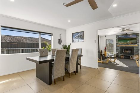 Photo of property in 8 Caldera Close, Pyes Pa, Tauranga, 3112