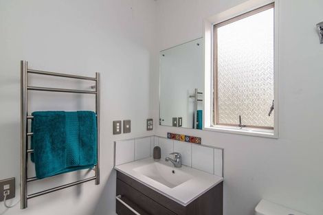 Photo of property in 17 Lawson Place, Mount Victoria, Wellington, 6011