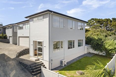 Photo of property in 517 East Coast Road, Murrays Bay, Auckland, 0630
