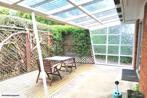 Photo of property in 12 Shaw Road, Oratia, Auckland, 0604