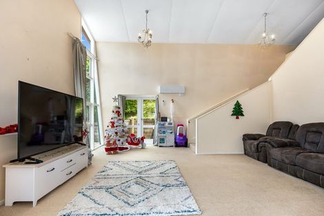 Photo of property in 13 Acheron Road, Paremata, Porirua, 5026