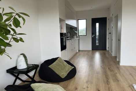 Photo of property in 10 Balthazar Road, Kumeu, 0810