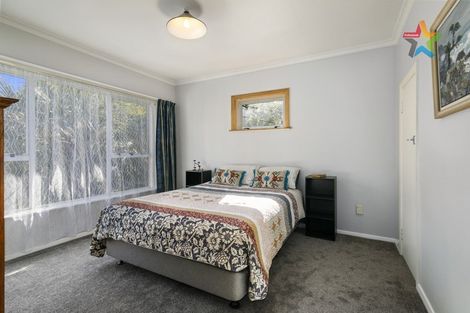 Photo of property in 1 Kopara Grove, Stokes Valley, Lower Hutt, 5019