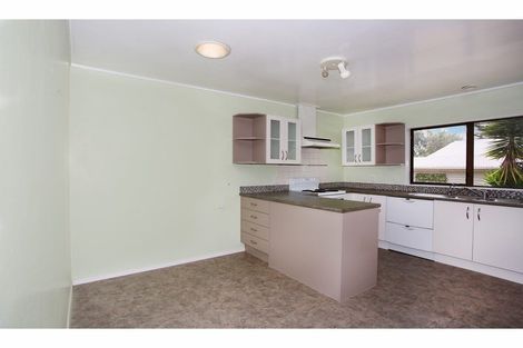 Photo of property in 2/60 Beach Road, Pahurehure, Papakura, 2113