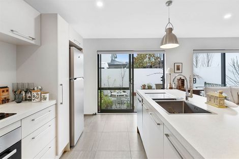 Photo of property in 20b Hewitts Road, Merivale, Christchurch, 8014