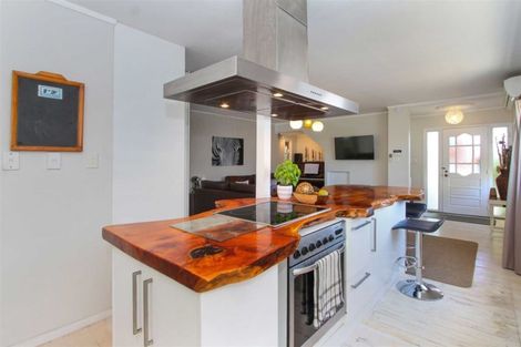 Photo of property in 155 Vipond Road, Stanmore Bay, Whangaparaoa, 0932