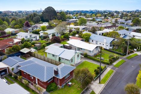 Photo of property in 12 Manu Crescent, Upper Vogeltown, New Plymouth, 4310