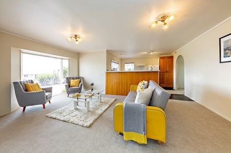 Photo of property in 56 Rushgreen Avenue, Pahurehure, Papakura, 2113