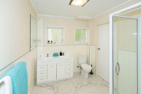 Photo of property in 2 Park Hill Road, Birkenhead, Auckland, 0626