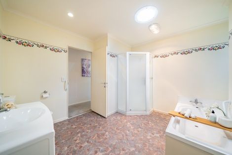 Photo of property in 989 Fergusson Drive, Ebdentown, Upper Hutt, 5018