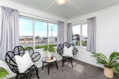 Photo of property in 141 Tukapa Street, Westown, New Plymouth, 4310