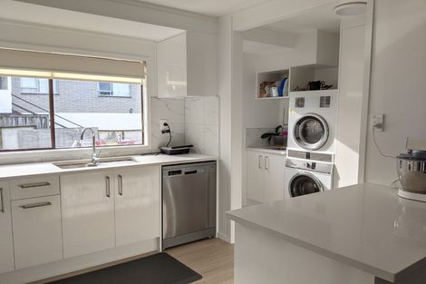 Photo of property in 1/9 Redwing Street, Browns Bay, Auckland, 0630