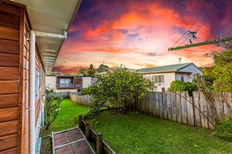 Photo of property in 16a Kokiri Street, Te Atatu South, Auckland, 0610