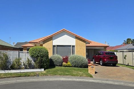 Photo of property in 12 Caulfield Place, Taradale, Napier, 4112