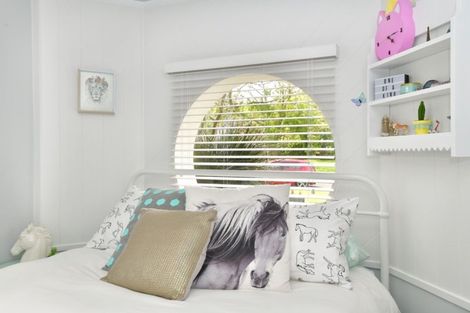 Photo of property in 1/14 Arkles Strand, Arkles Bay, Whangaparaoa, 0932