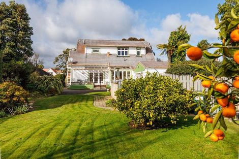 Photo of property in 155 Park Road, West End, Palmerston North, 4410